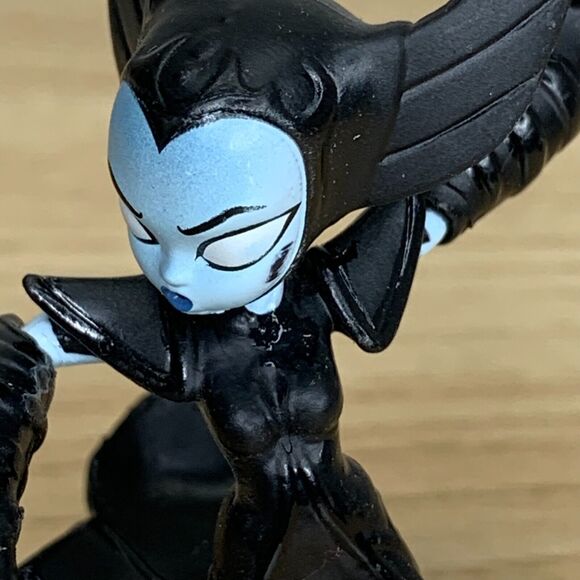 Skylanders Lot of 3 Hex , Boomer and Crusher Figures and Matching Cards - Picture 8 of 11